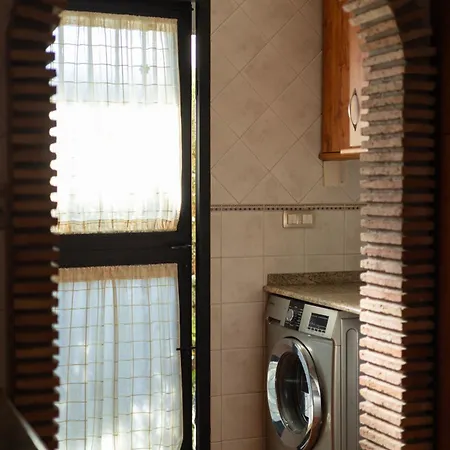 Vila Your Paradise With Pool - 2 Min From